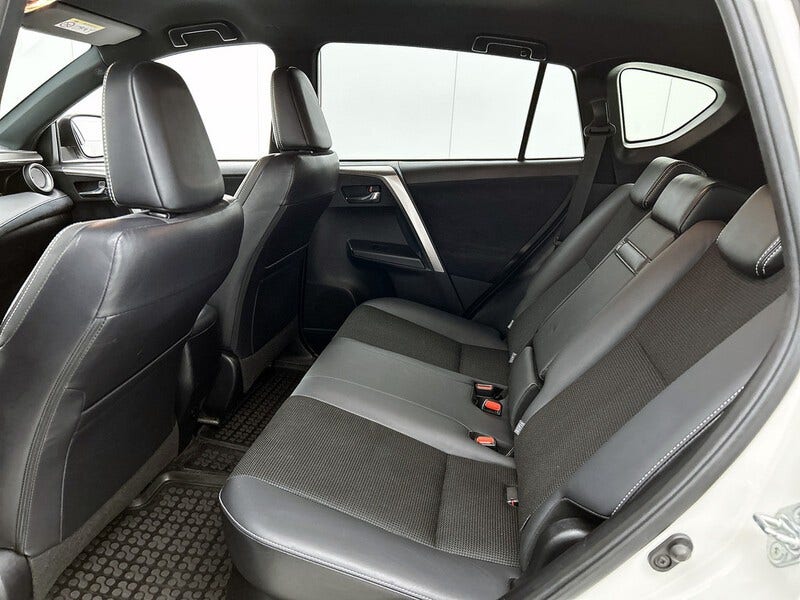 Toyota RAV4 (17)