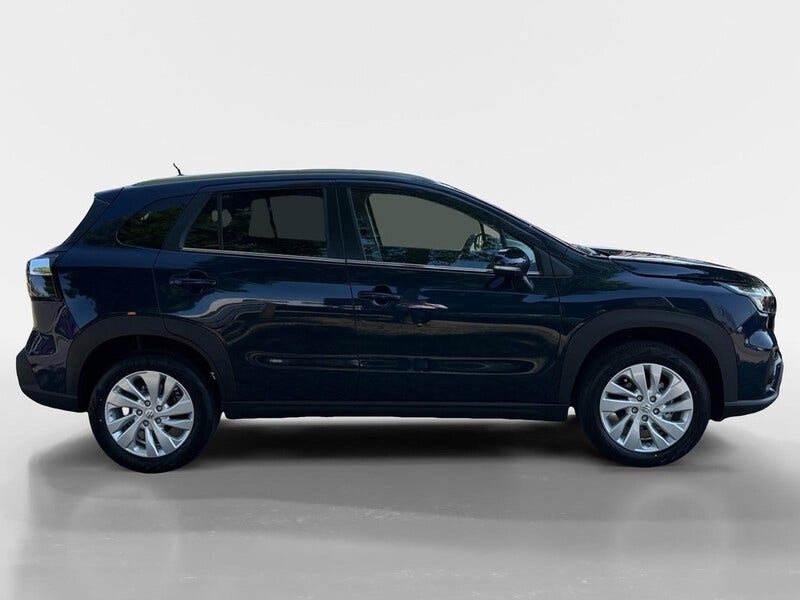 Suzuki Cross (6)
