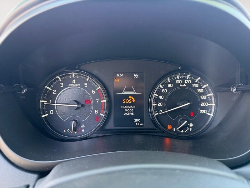 Suzuki Cross (21)