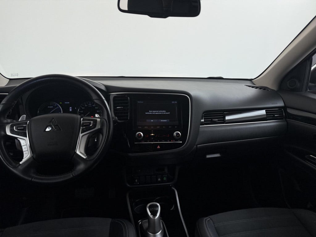 Mitsubishi Outlander (9)