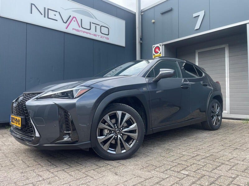 Lexus UX