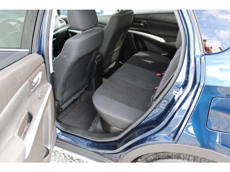 Suzuki Cross (12)