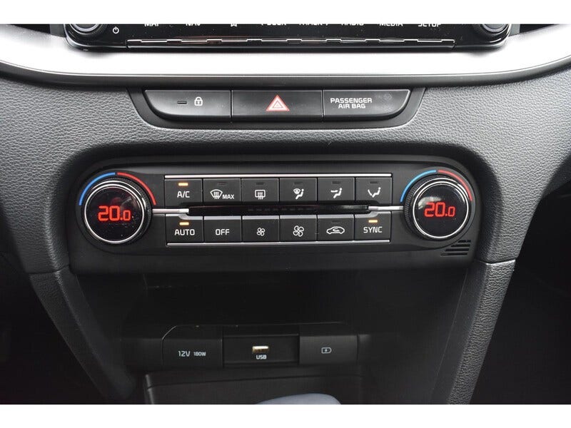 Kia Ceed (12)