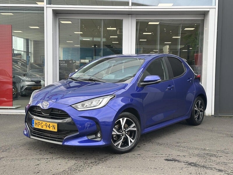 Toyota Yaris —