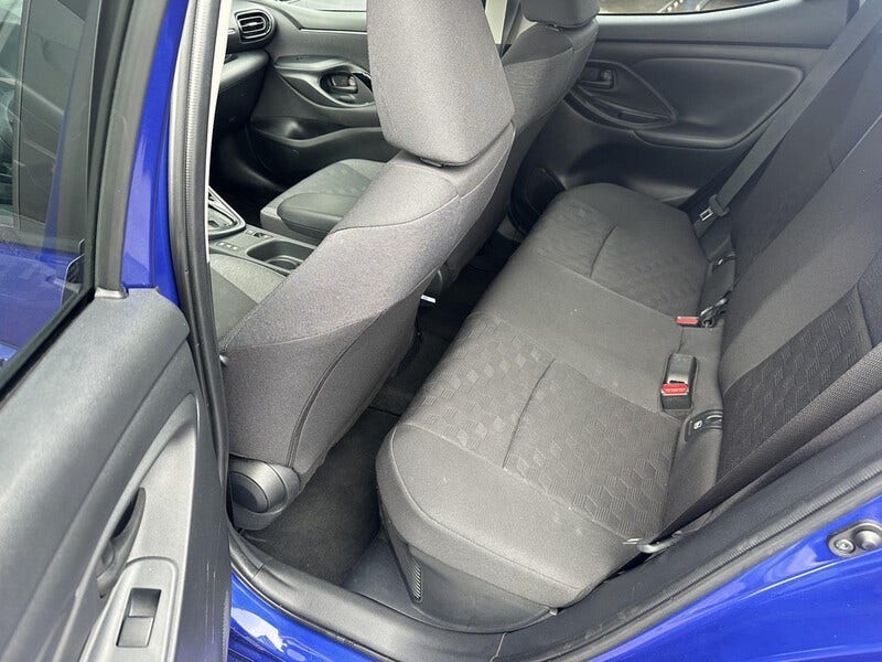 Toyota Yaris (10)