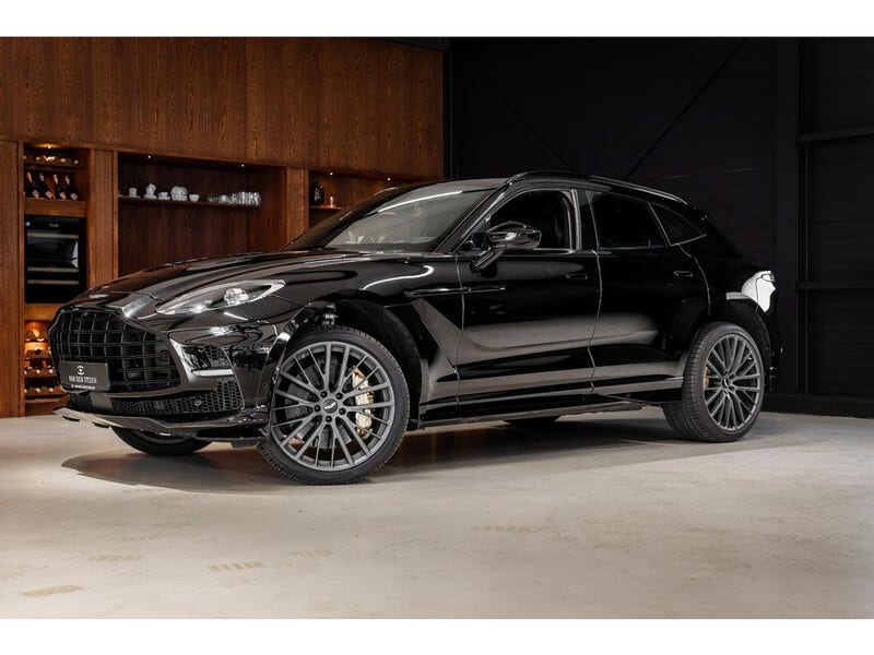 Aston Martin DBX