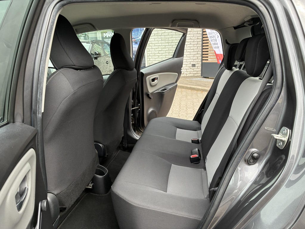 Toyota Yaris (4)