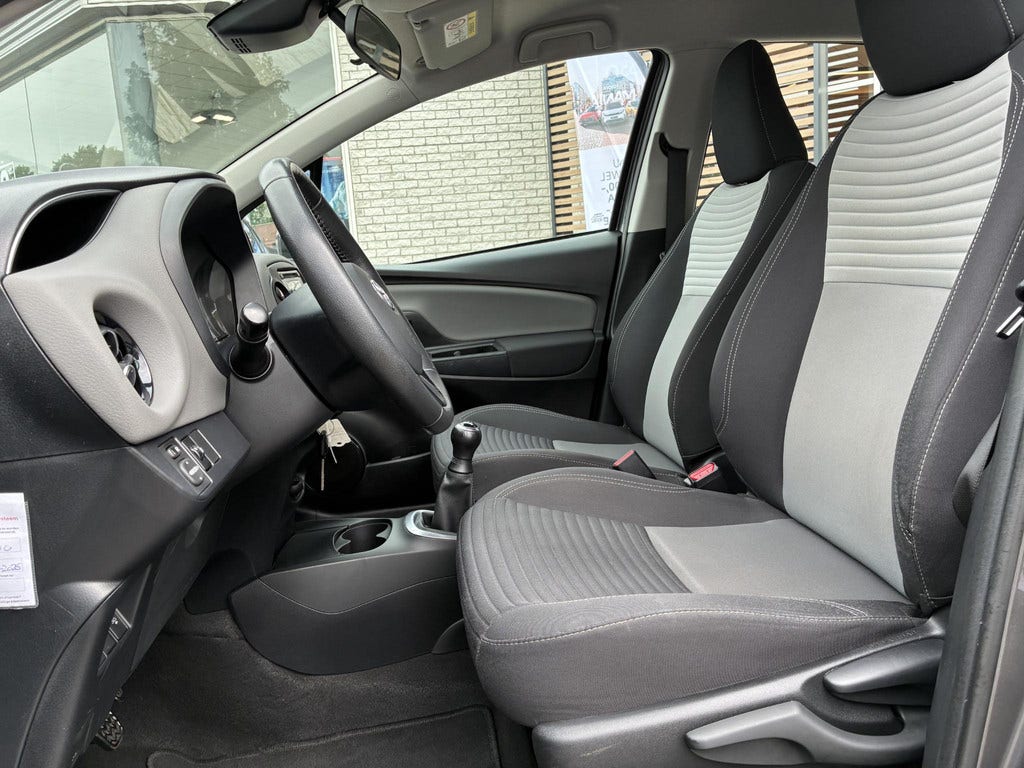 Toyota Yaris (12)