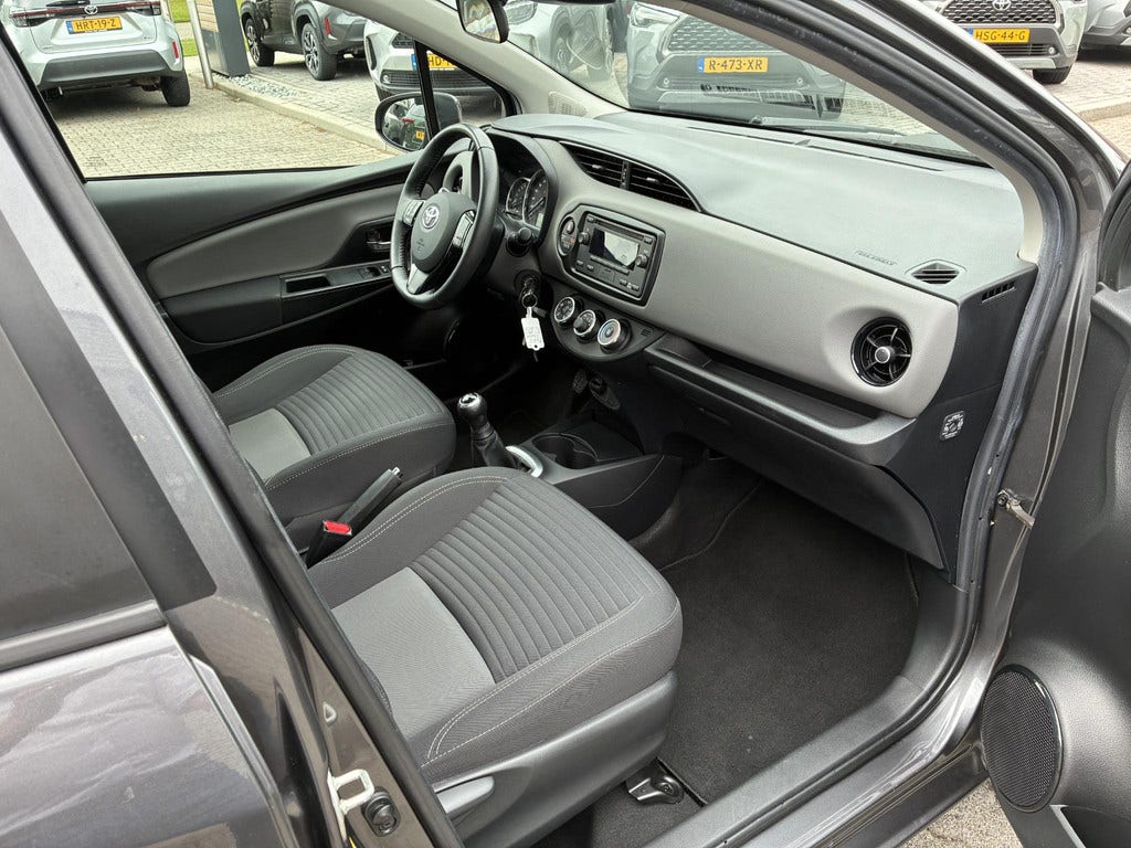 Toyota Yaris (13)