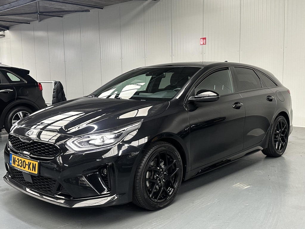 Kia ProCeed (21)
