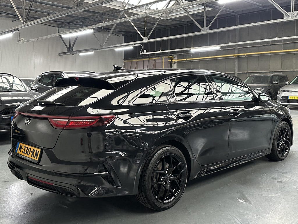 Kia ProCeed (24)