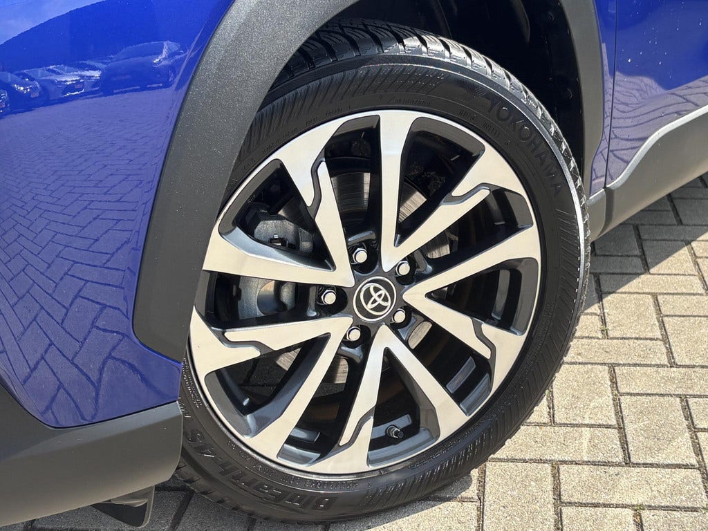 Toyota Corolla Cross (18)