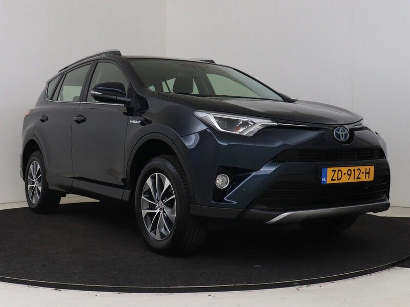 Toyota RAV4 (13)