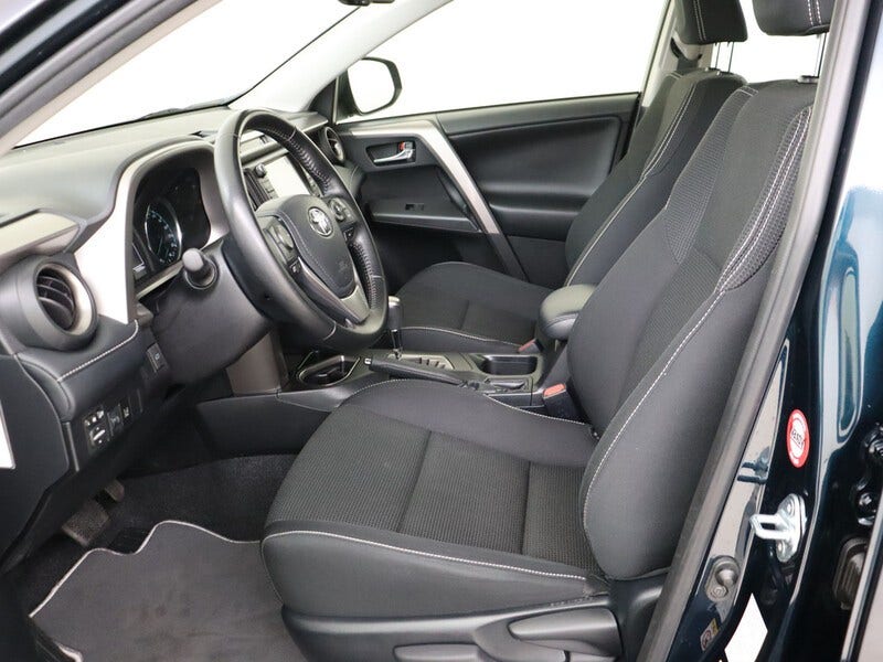 Toyota RAV4 (15)