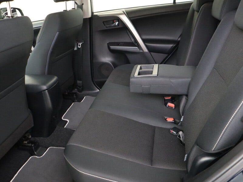 Toyota RAV4 (17)