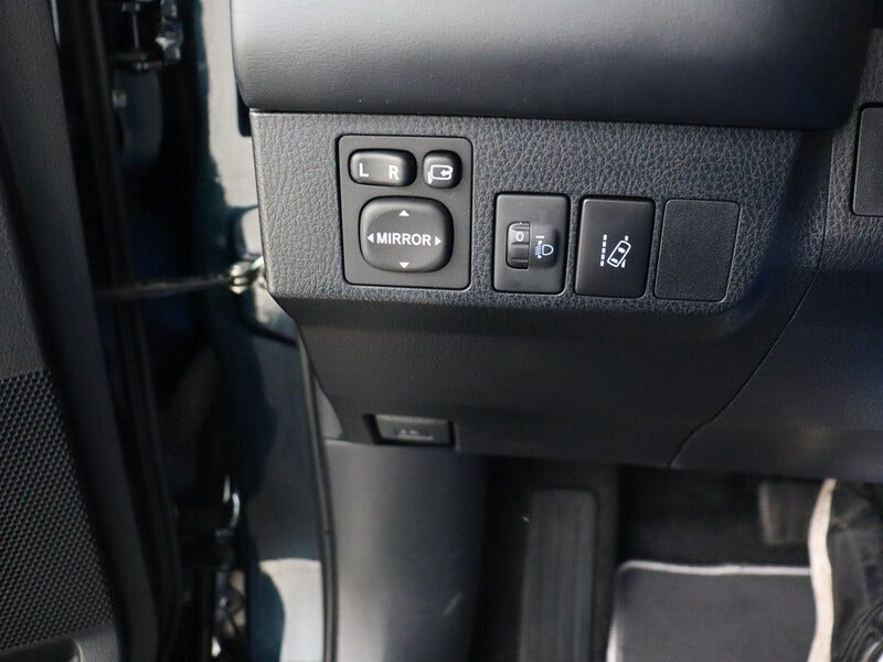 Toyota RAV4 (18)