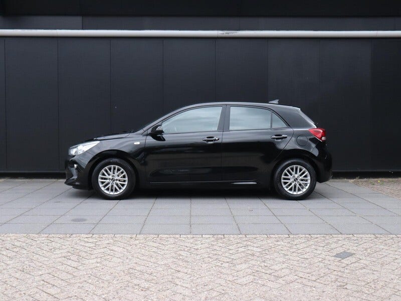 Kia Rio (2)