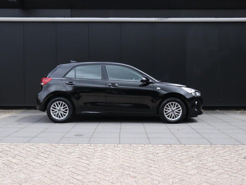 Kia Rio (4)