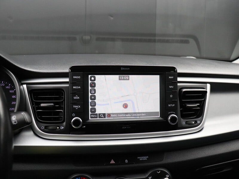 Kia Rio (9)