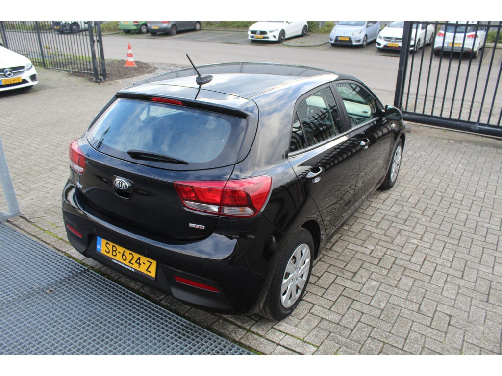 Kia Rio (6)
