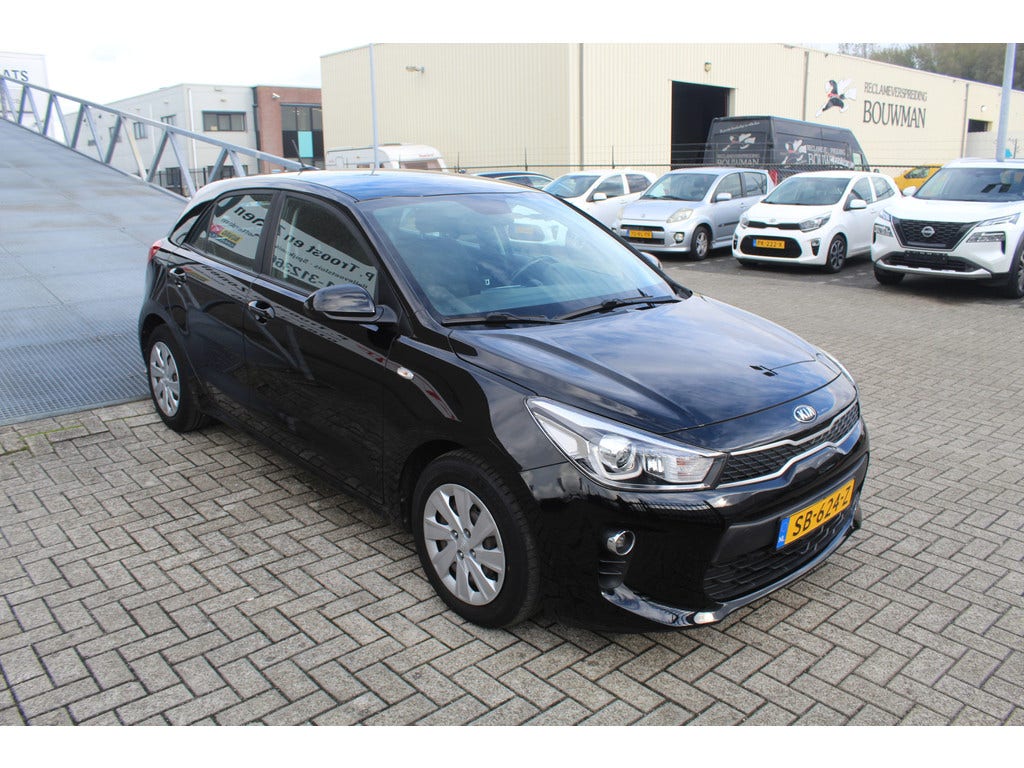 Kia Rio (8)