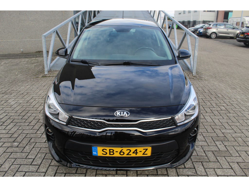Kia Rio (9)