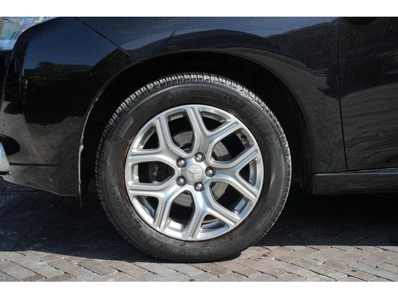 Mitsubishi Outlander (5)