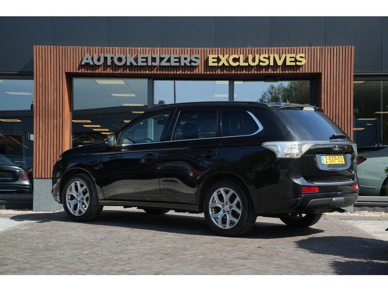 Mitsubishi Outlander (6)