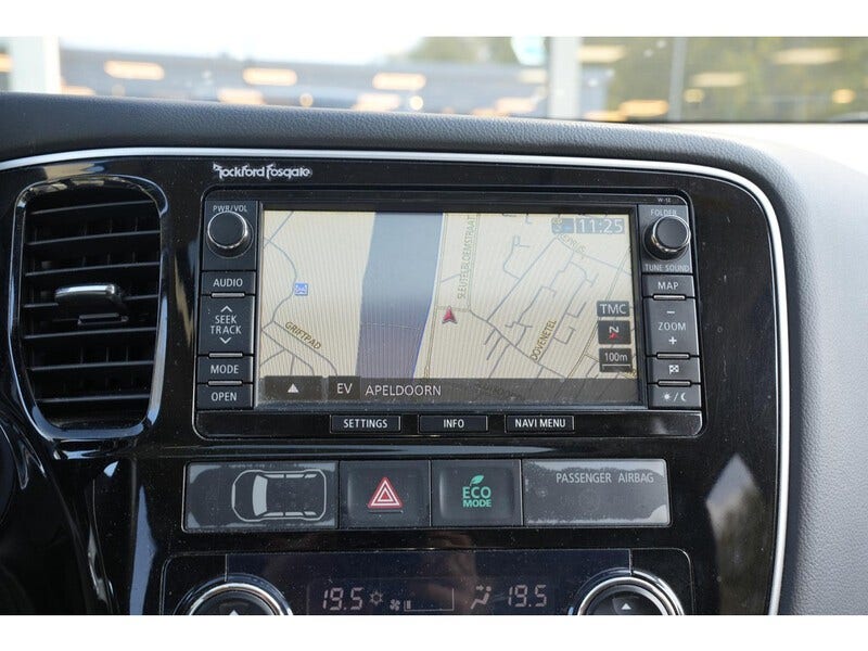 Mitsubishi Outlander (16)