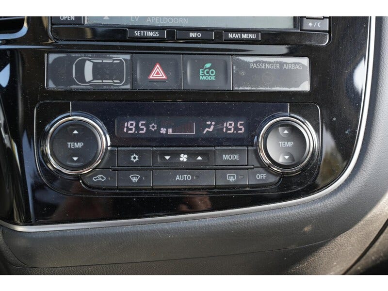 Mitsubishi Outlander (17)