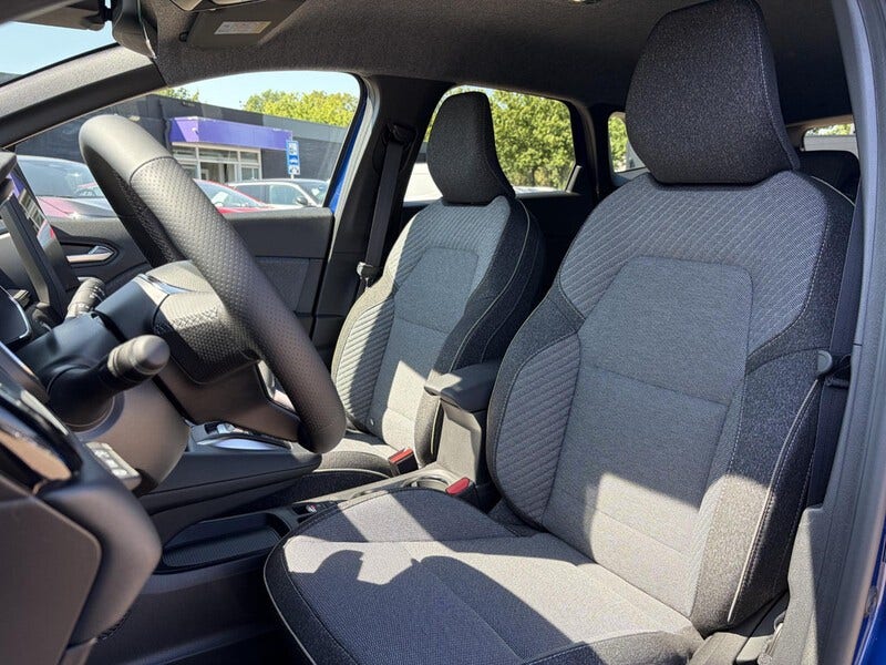 Mitsubishi Grandis (7)
