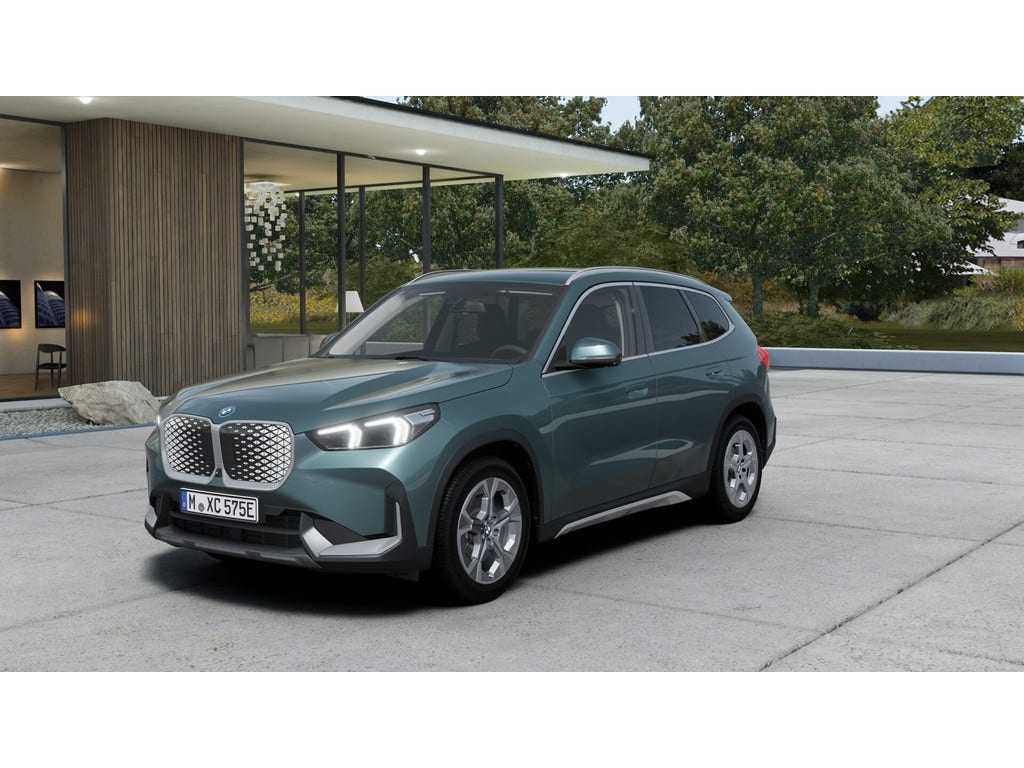 BMW iX1