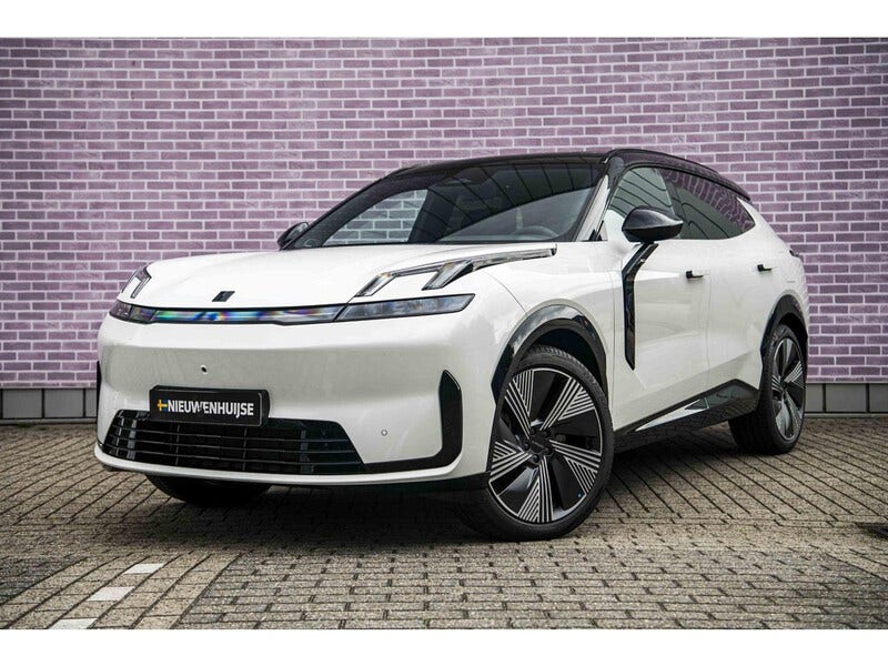 Lynk and Co 08