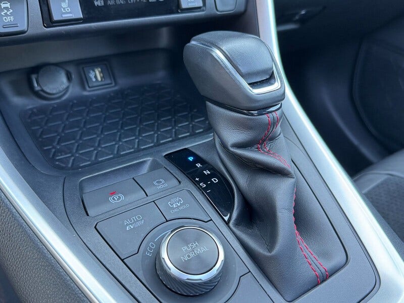 Toyota RAV4 (23)