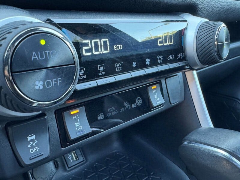 Toyota RAV4 (24)