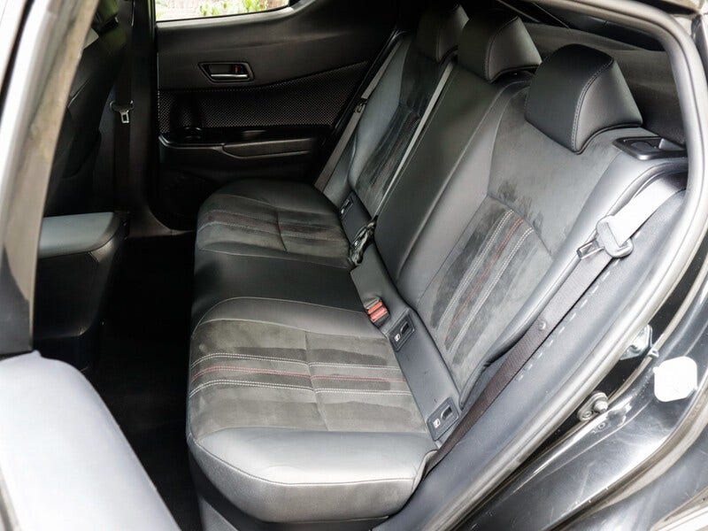 Toyota C-HR (8)
