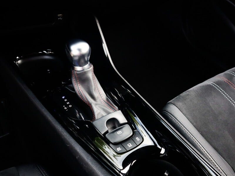 Toyota C-HR (11)