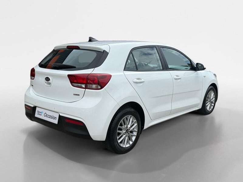 Kia Rio (2)