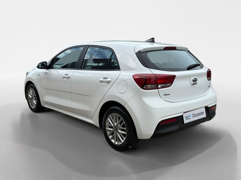 Kia Rio (12)