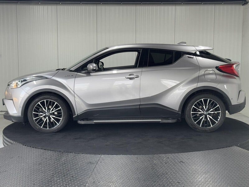 Toyota C-HR (2)