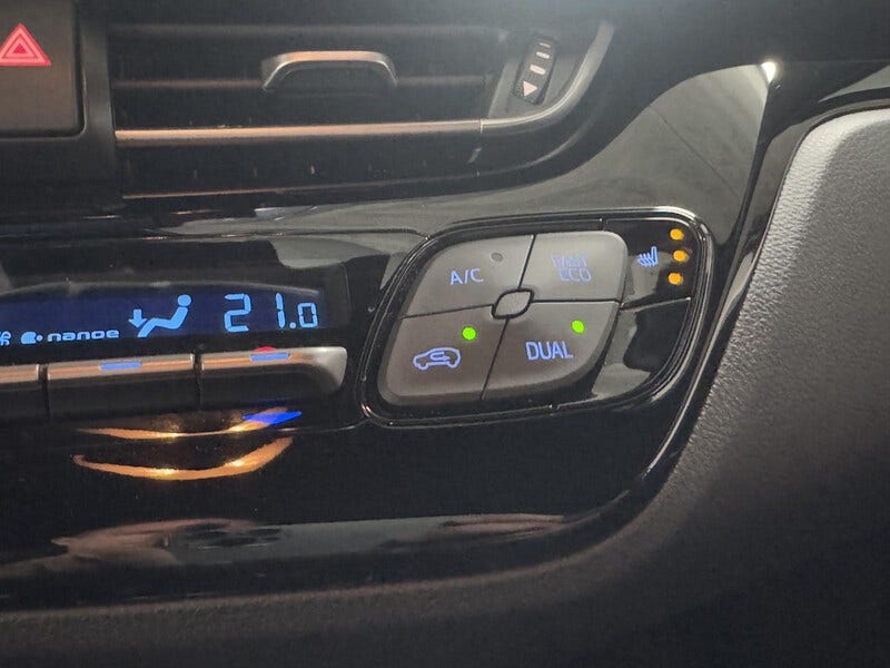 Toyota C-HR (12)