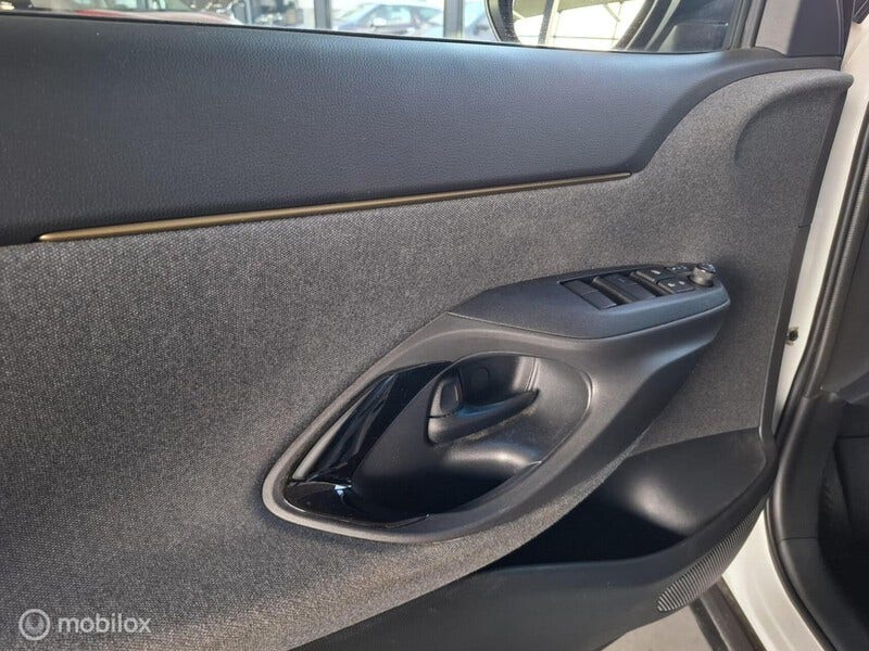 Toyota Yaris Cross (17)