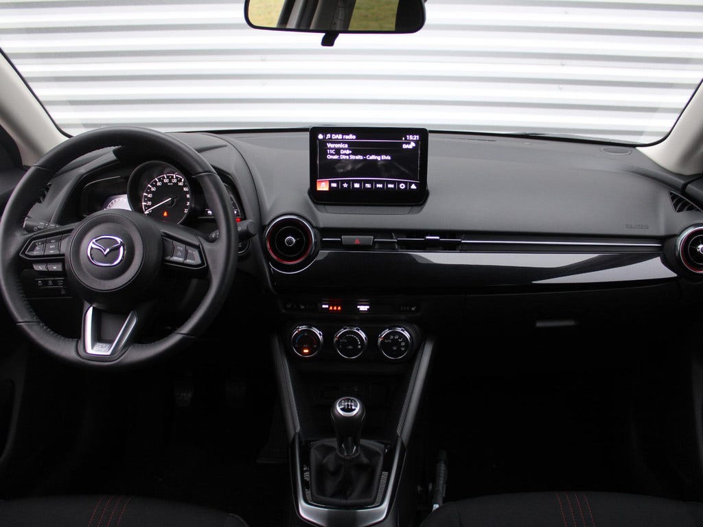 Mazda 2 (8)