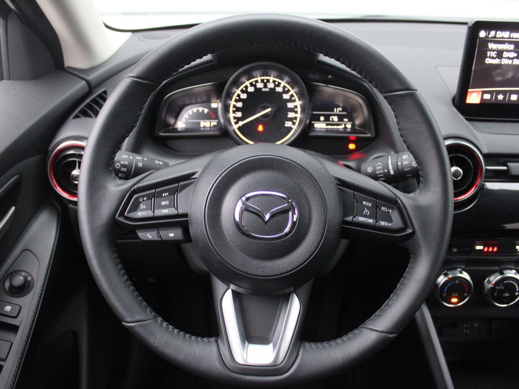 Mazda 2 (9)