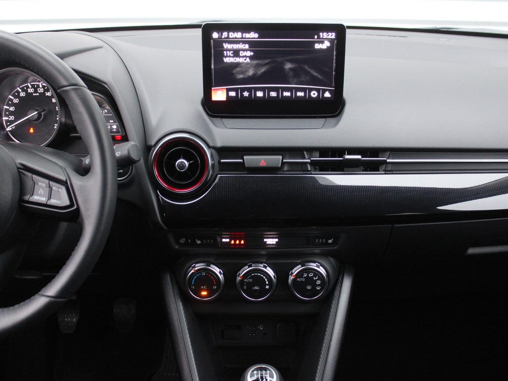 Mazda 2 (16)