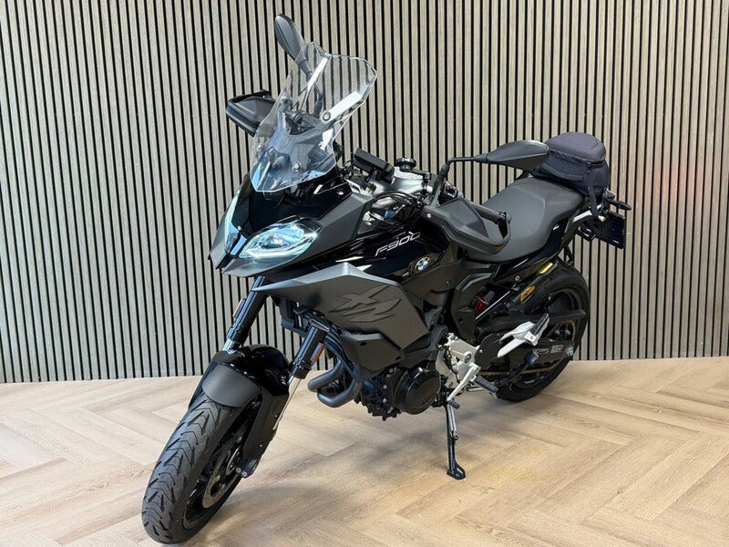 BMW F 900 XR