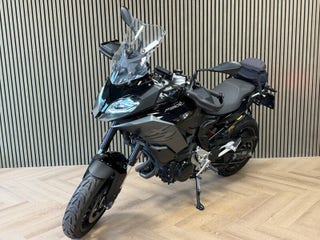 BMW F 900 XR