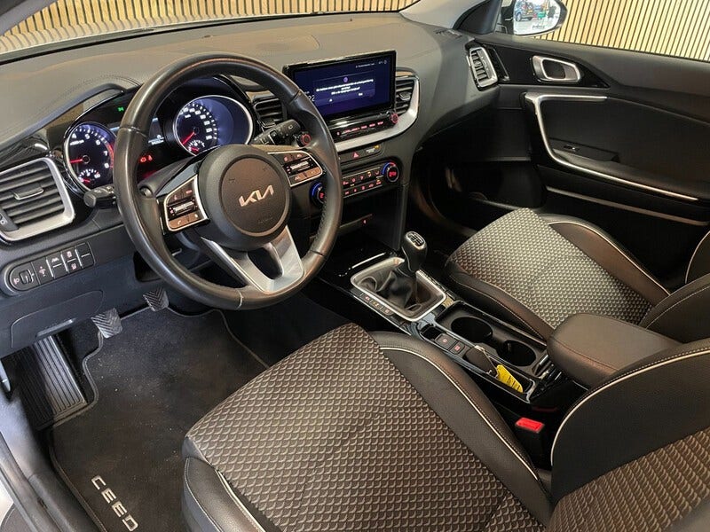 Kia Ceed Sportswagon (19)
