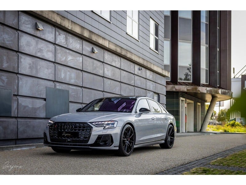 Audi S8