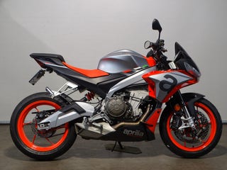 Aprilia Tuono 660